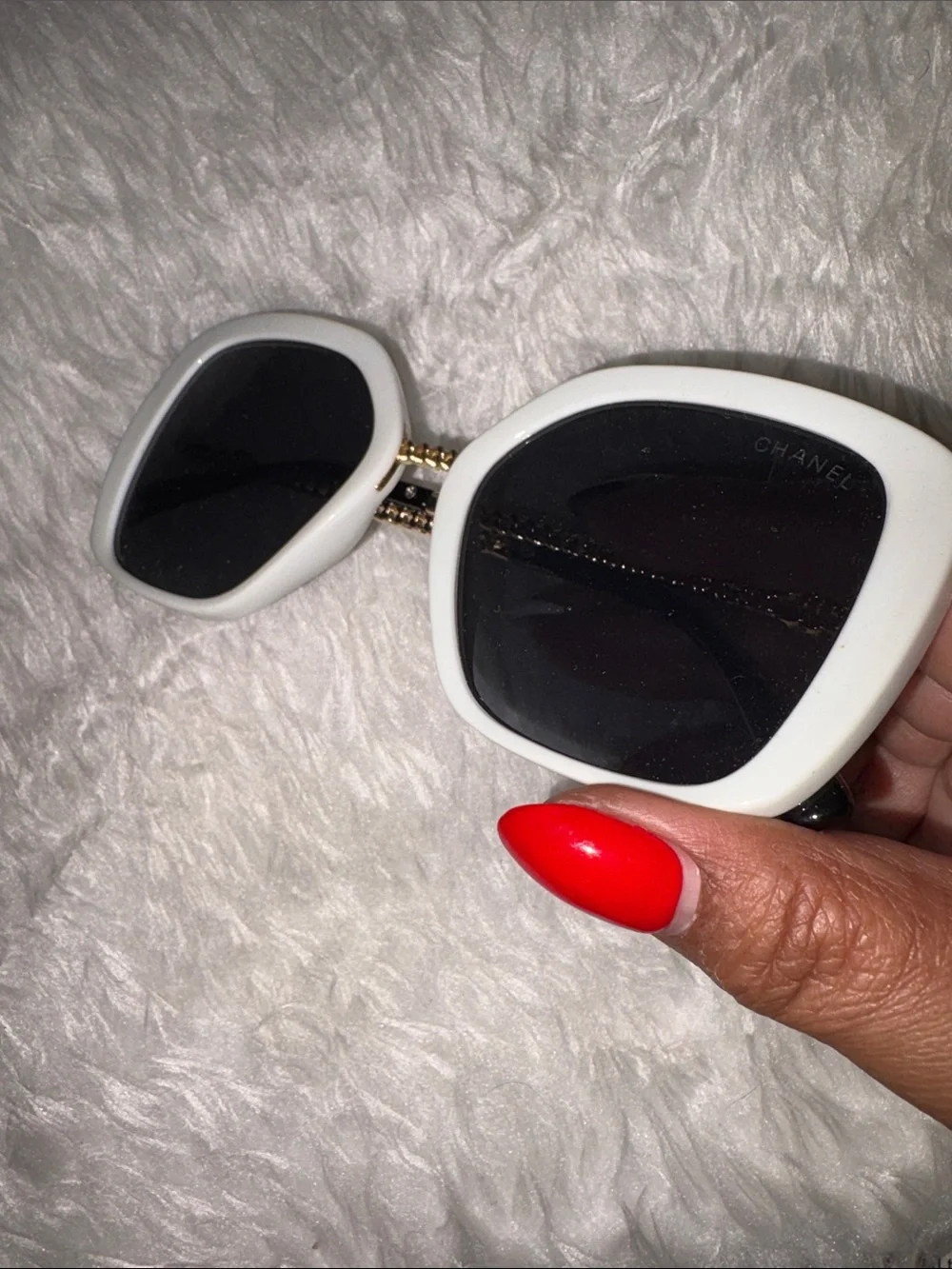 White Frame Black Lens Oversized Sunglasses